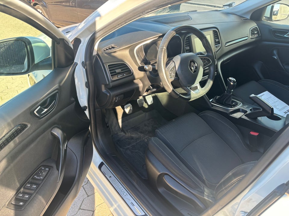 Renault Megane IV 1,2 TCe 100 Zen 5d