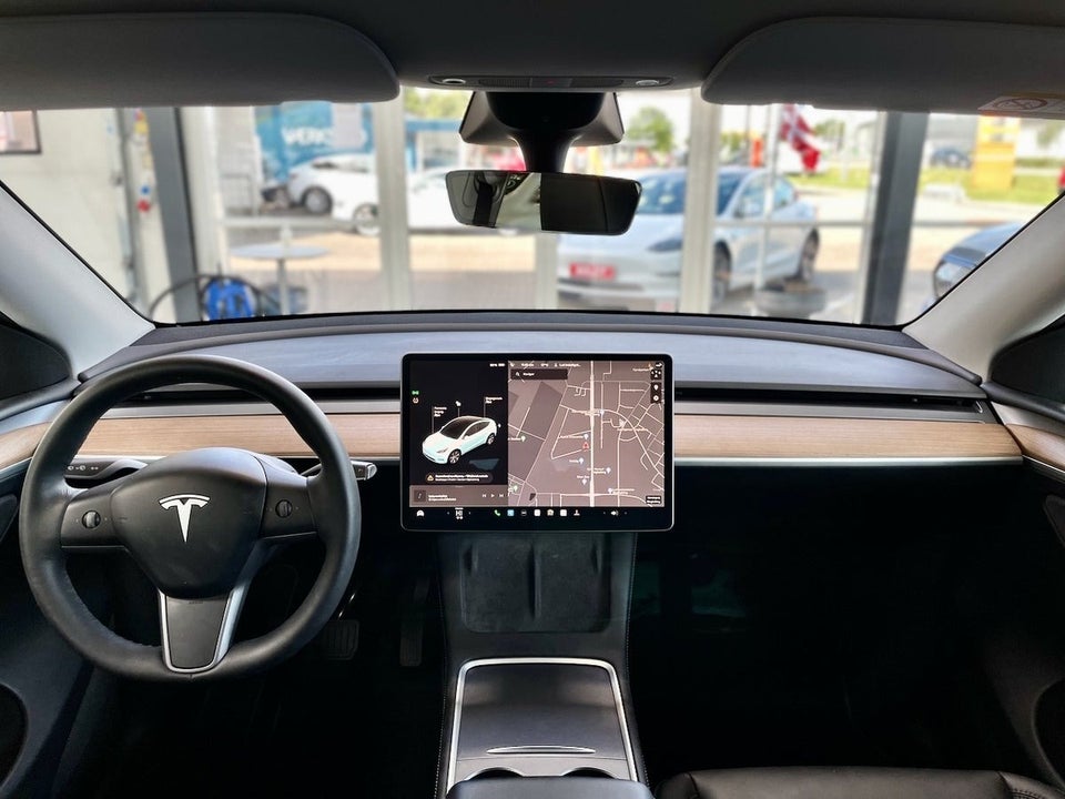 Tesla Model Y Long Range AWD 5d