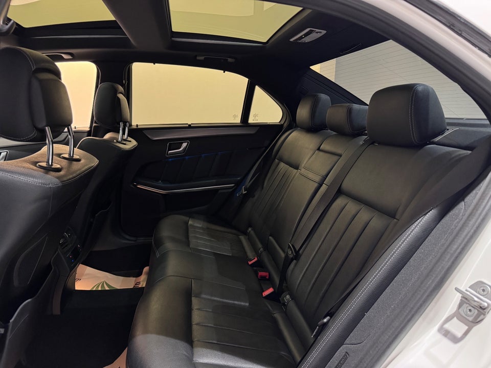 Mercedes E500 4,7 AMG Line aut. 4Matic 4d