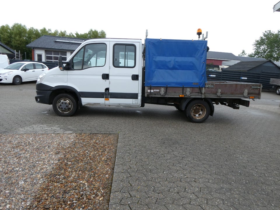 Iveco Daily 3,0 35C17 Mandskabsvogn m/lad 4d