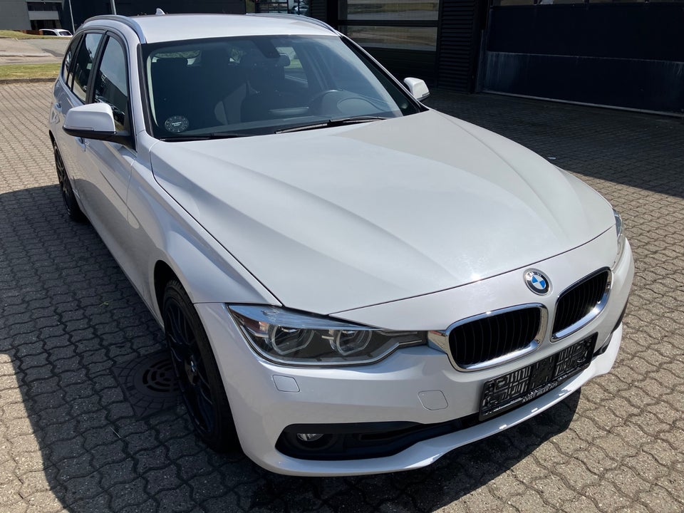 BMW 320d 2,0 Touring Advantage aut. 5d