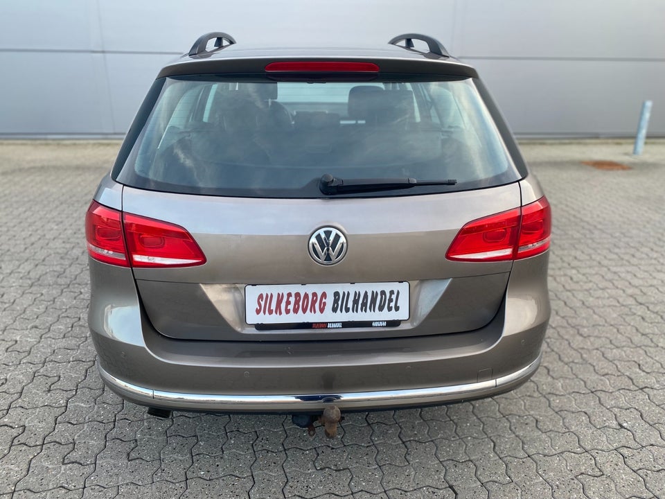 VW Passat 1,6 TDi 105 Highline Variant BMT 5d