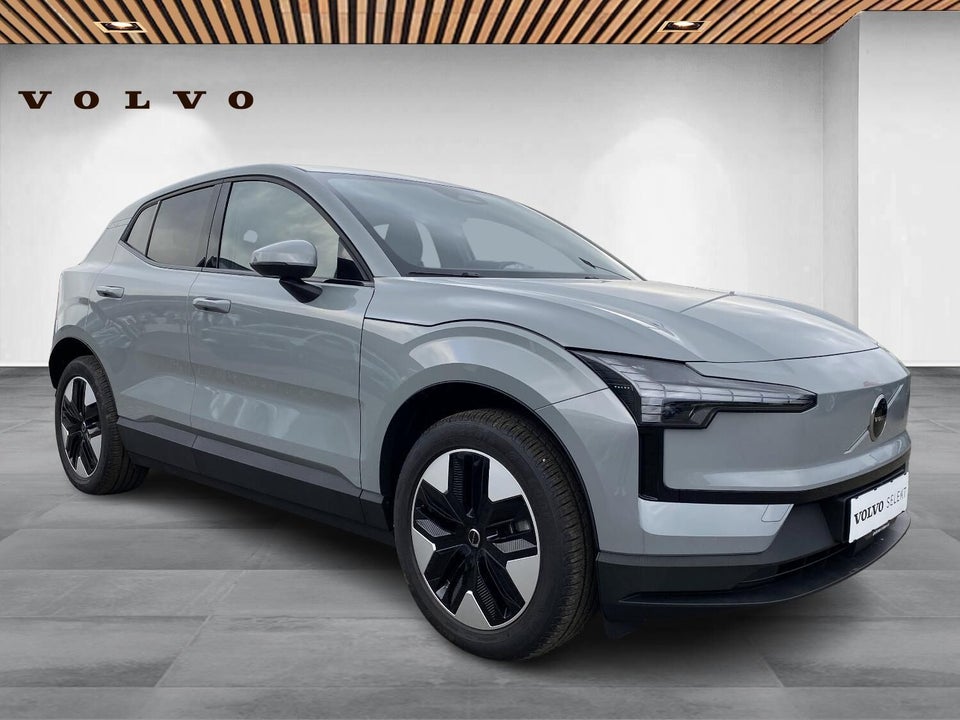 Volvo EX30 Extended Range Core 5d