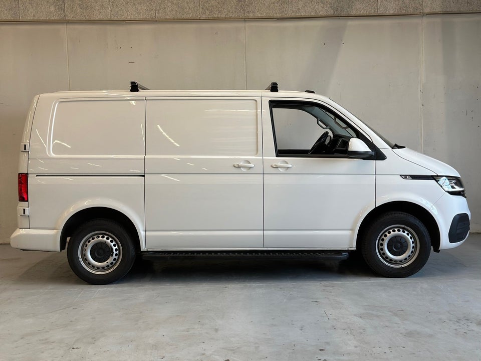 VW Transporter 2,0 TDi 150 Kassevogn DSG kort