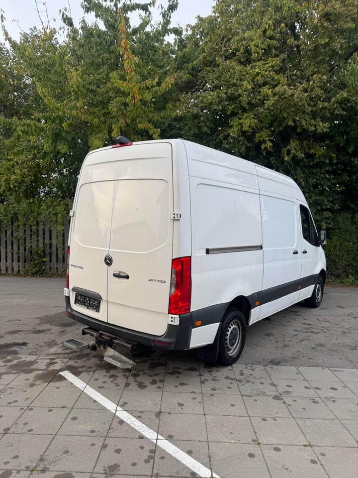 Mercedes Sprinter 317 2,0 CDi A2 Kassevogn aut. RWD
