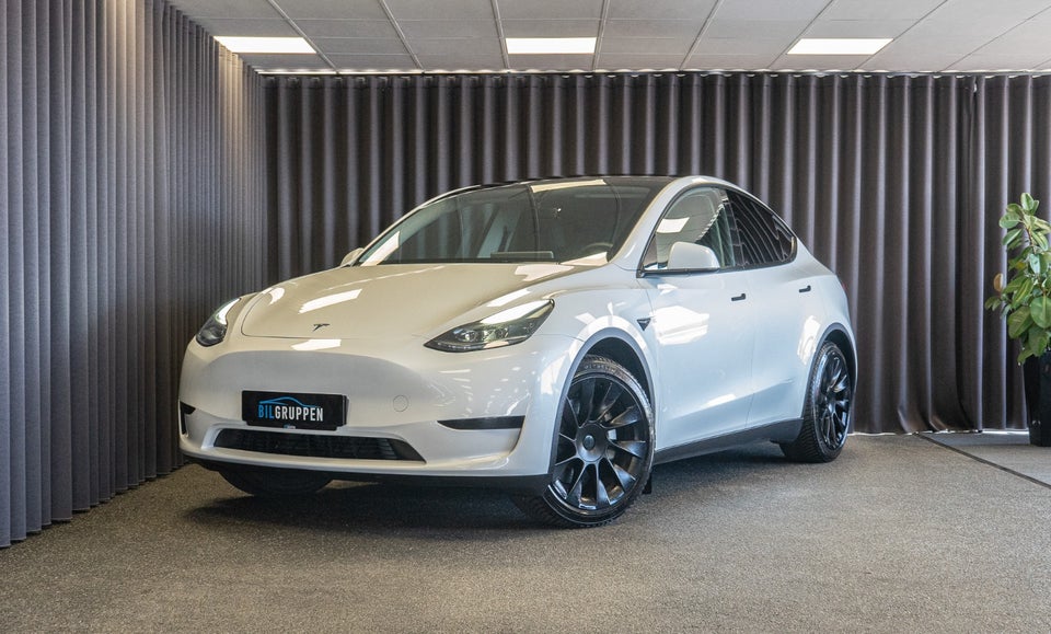 Tesla Model Y RWD 5d