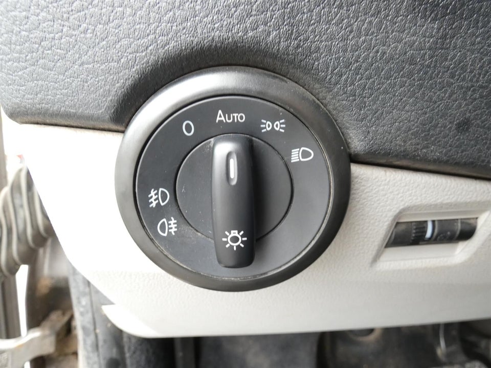 VW Transporter 2,0 TDi 199 Kassevogn DSG 4Motion kort