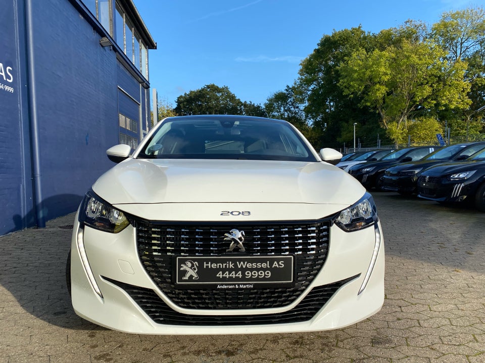 Peugeot 208 1,2 PureTech 100 Allure Sky 5d