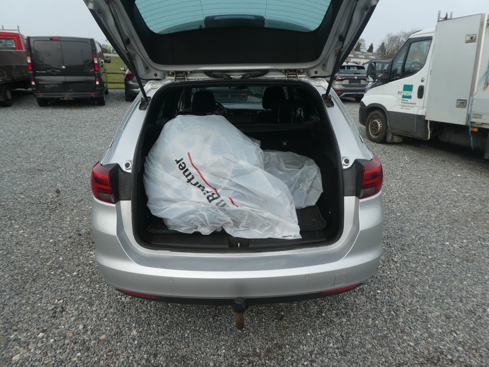 Opel Astra 1,6 CDTi 136 Business Sports Tourer aut. 5d