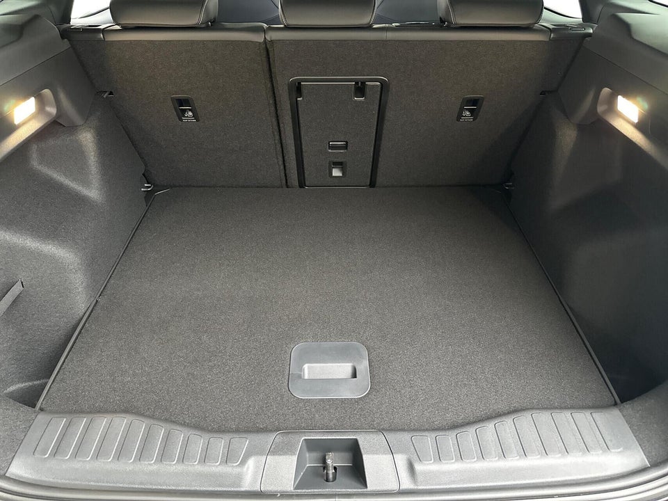 Ford Explorer 77 Premium Extended Range 5d