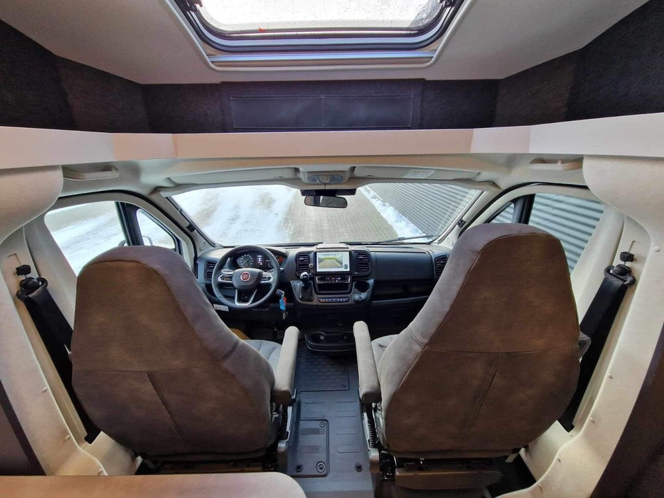 Hobby Optima De Luxe T65 GE 2,2 aut. 3d