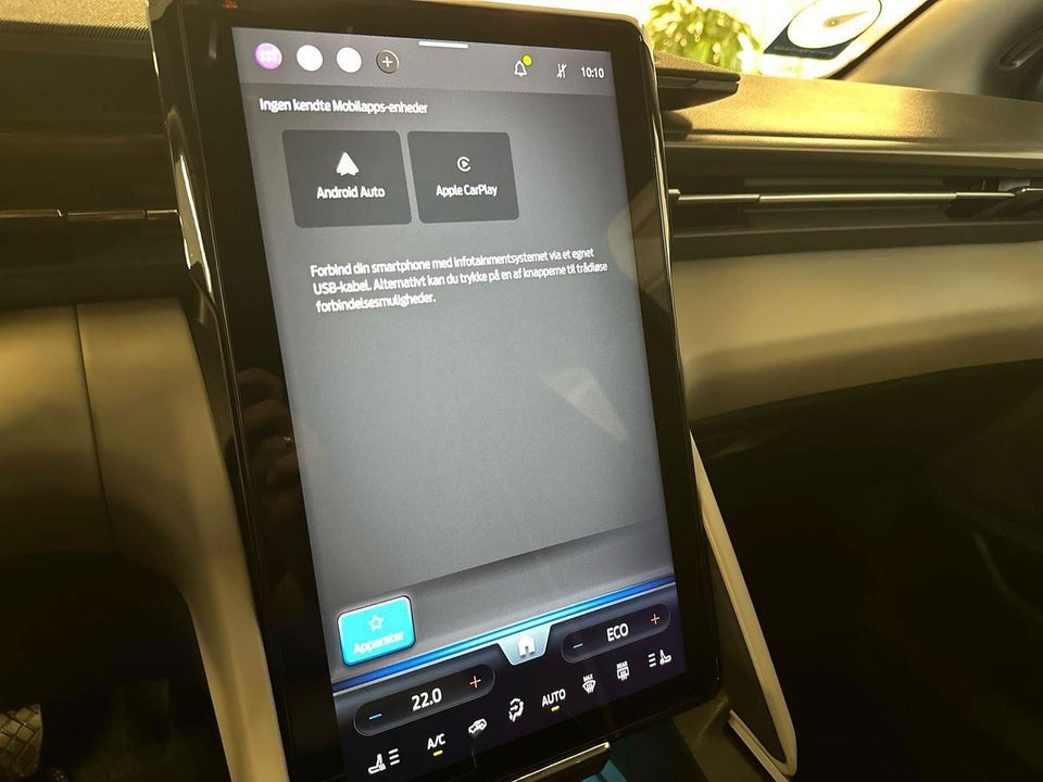 Ford Capri 82 Select Extended Range 5d