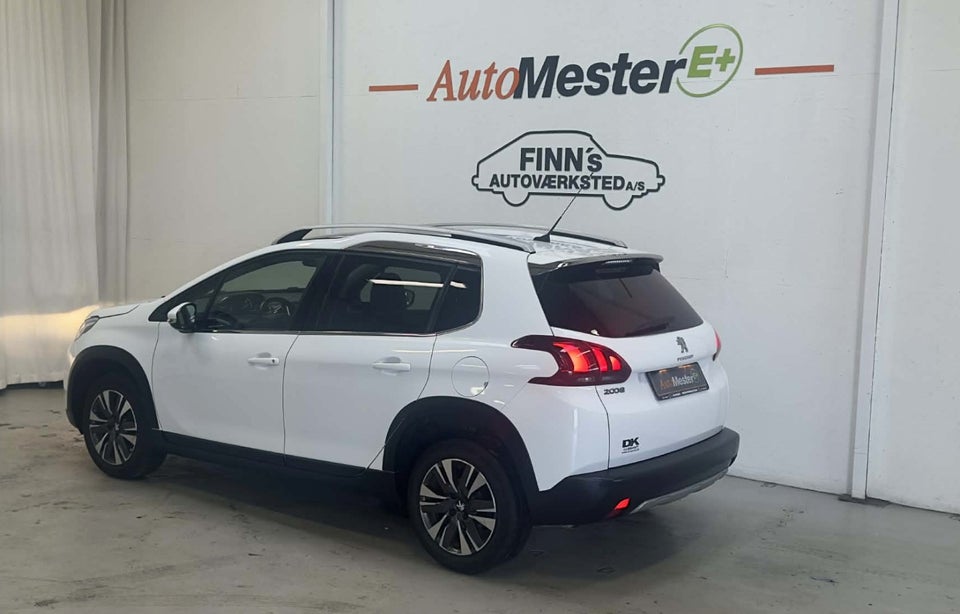 Peugeot 2008 1,2 e-THP 110 Allure Sky EAT6 5d