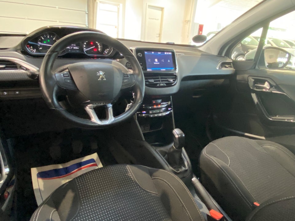 Peugeot 208 1,5 BlueHDi 100 Prestige Sky 5d