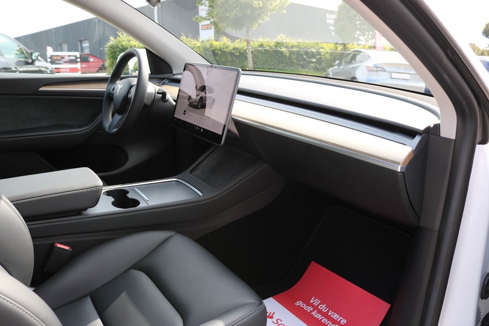 Tesla Model Y RWD 5d
