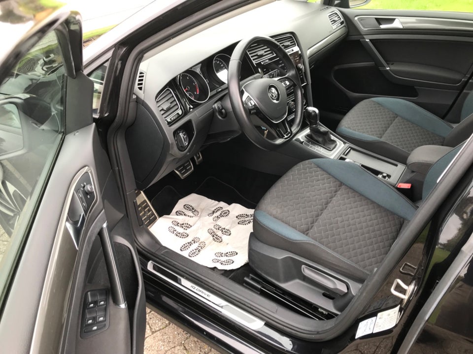 VW Golf VII 1,6 TDi 115 IQ.Drive 5d