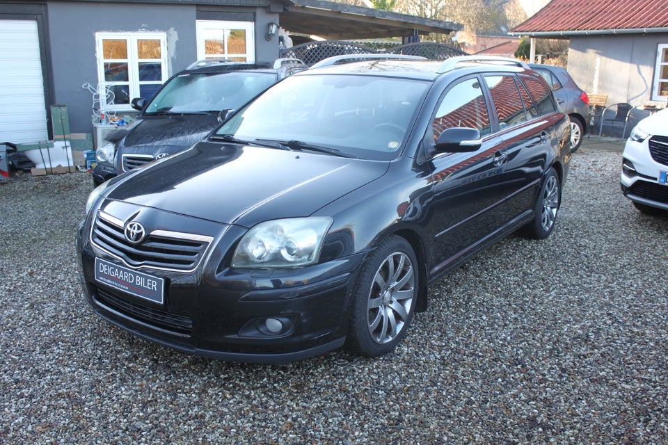 Toyota Avensis 1,8 VVT-i Terra stc. 5d