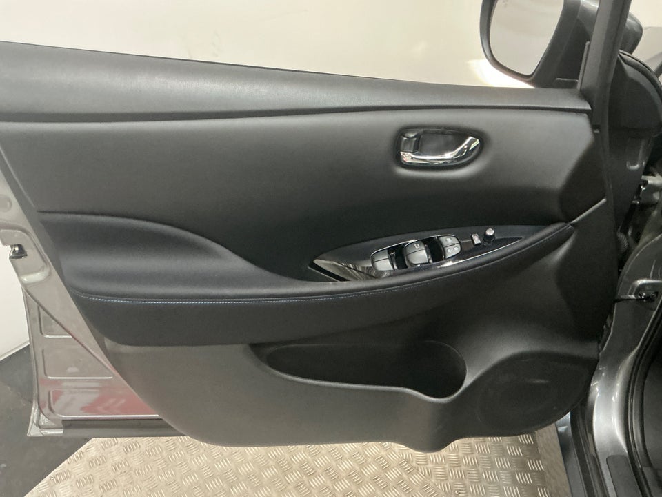 Nissan Leaf 40 N-Connecta 5d