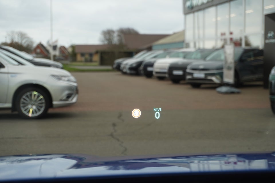 Ford Explorer 82 Premium Extended Range 5d