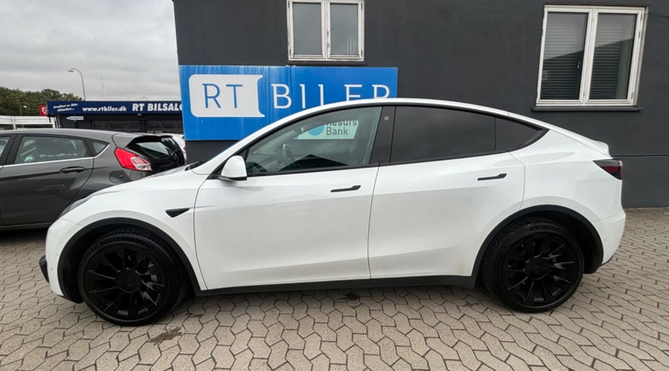 Tesla Model Y Long Range AWD 5d