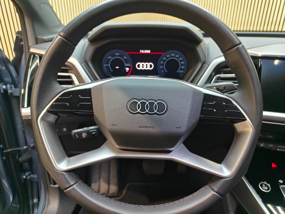 Audi Q4 e-tron 45 S-line quattro 5d