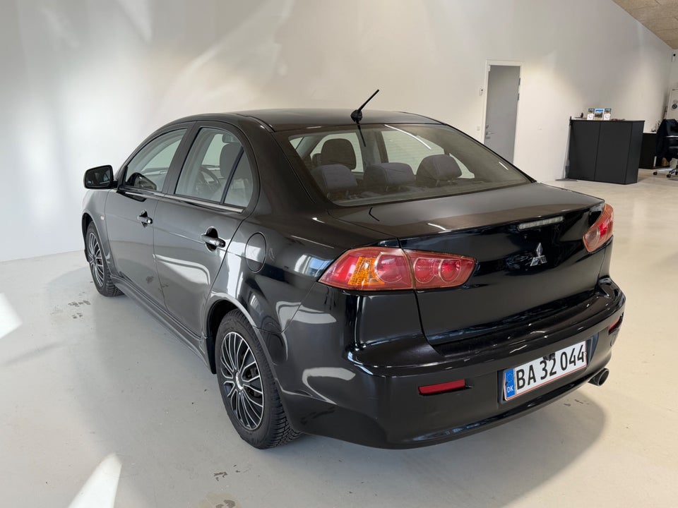 Mitsubishi Lancer 1,8 Intense SportSedan CVT 4d