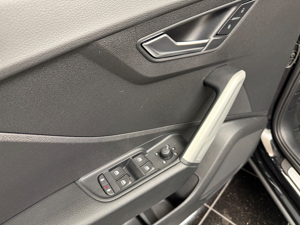 Audi Q2 35 TFSi Prestige S-tr. 5d