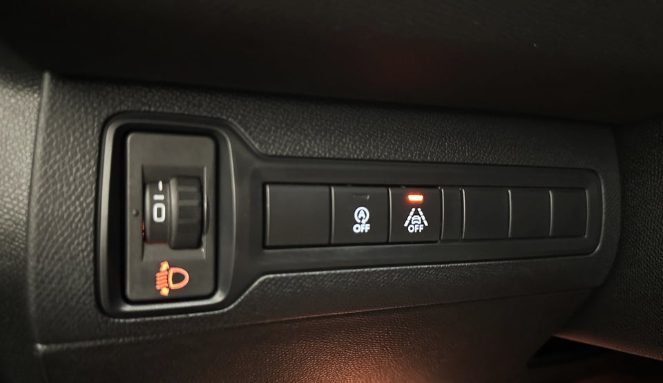 Peugeot 308 1,5 BlueHDi 130 Prestige SW EAT6 5d