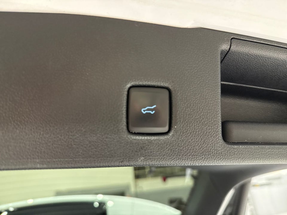 Ford Kuga 2,5 PHEV Titanium X CVT 5d