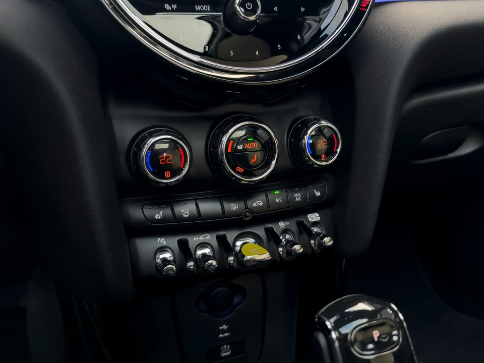 MINI Cooper SE Resolute Edition 3d