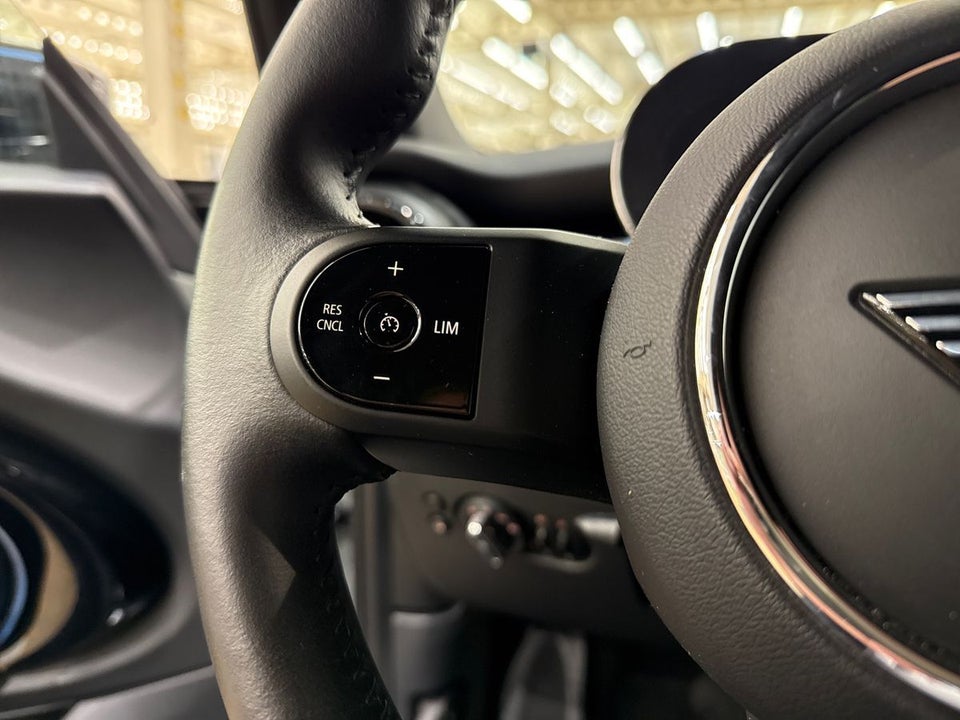 MINI Cooper SE Classic Trim 3d