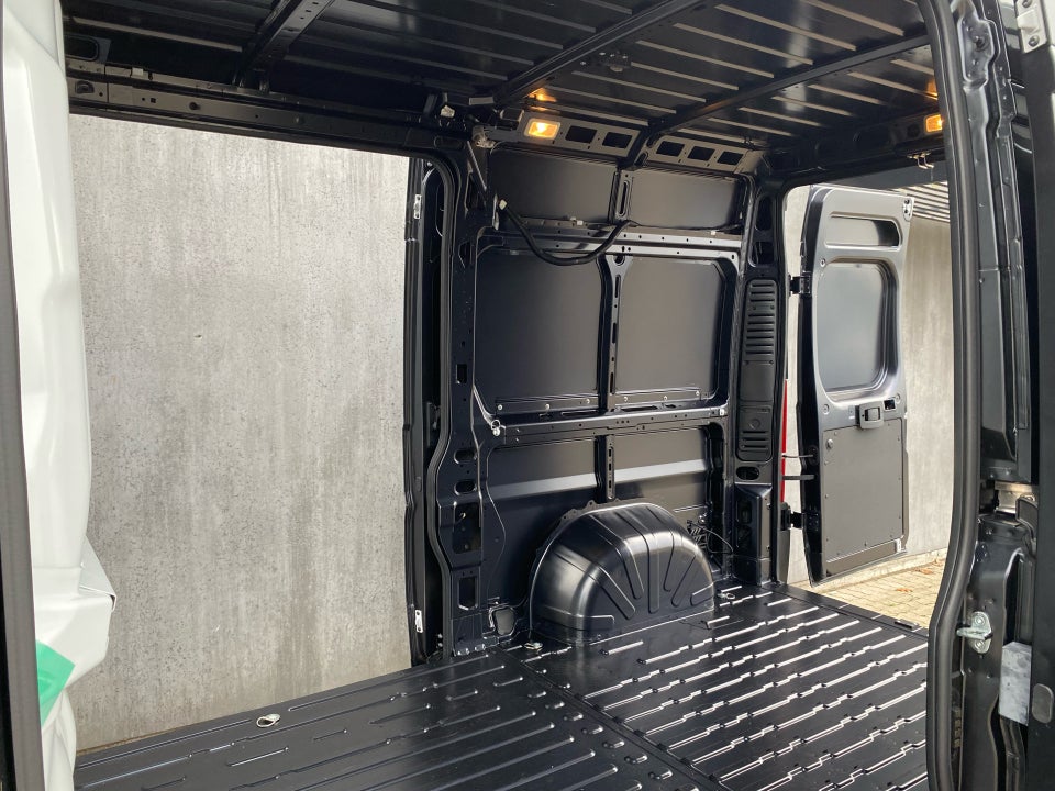 Fiat Ducato 35 Maxi 2,2 MJT 180 Kassevogn L2H2 Pro+ aut.