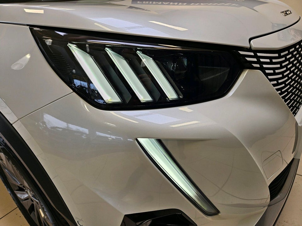 Peugeot e-2008 50 GT Sky 5d