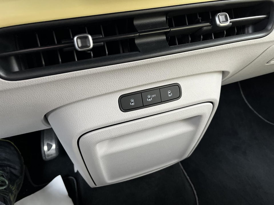 VW ID.Buzz 77 Pro SWB 5d