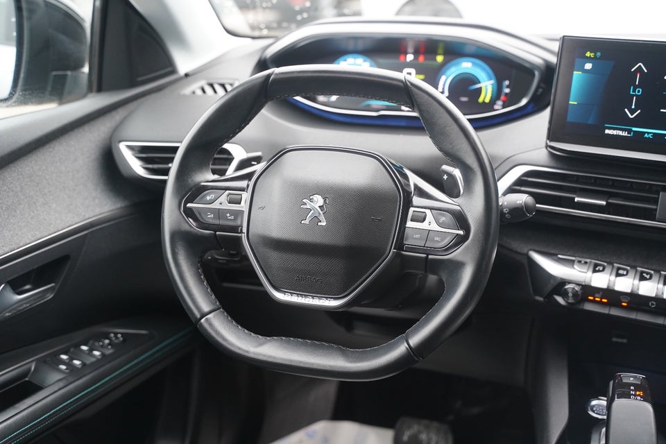 Peugeot 3008 1,6 Hybrid Allure Pack EAT8 5d