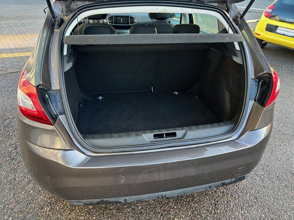 Peugeot 308 1,6 BlueHDi 120 Active 5d