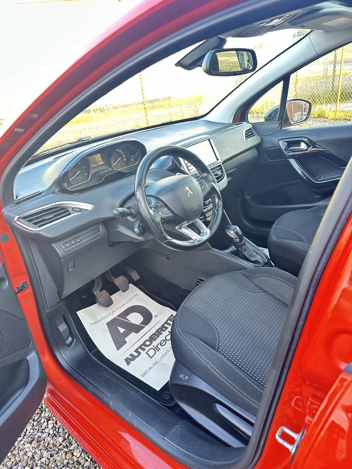 Peugeot 208 1,6 BlueHDi 100 Allure Sky 5d