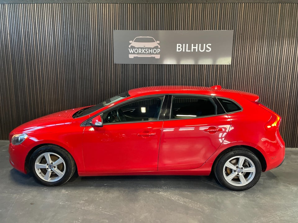Volvo V40 1,6 D2 115 Kinetic 5d
