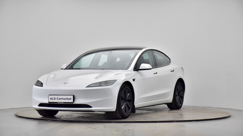 Tesla Model 3 Long Range AWD 4d