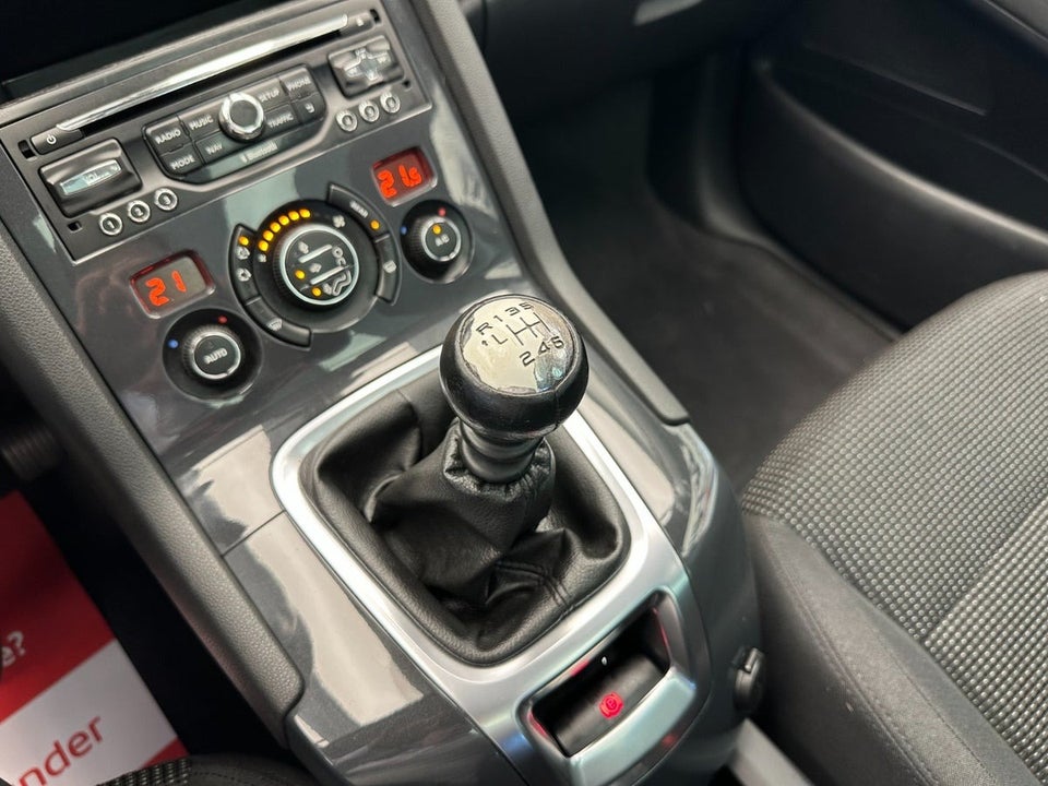 Peugeot 5008 1,6 BlueHDi 120 Allure 7prs 5d