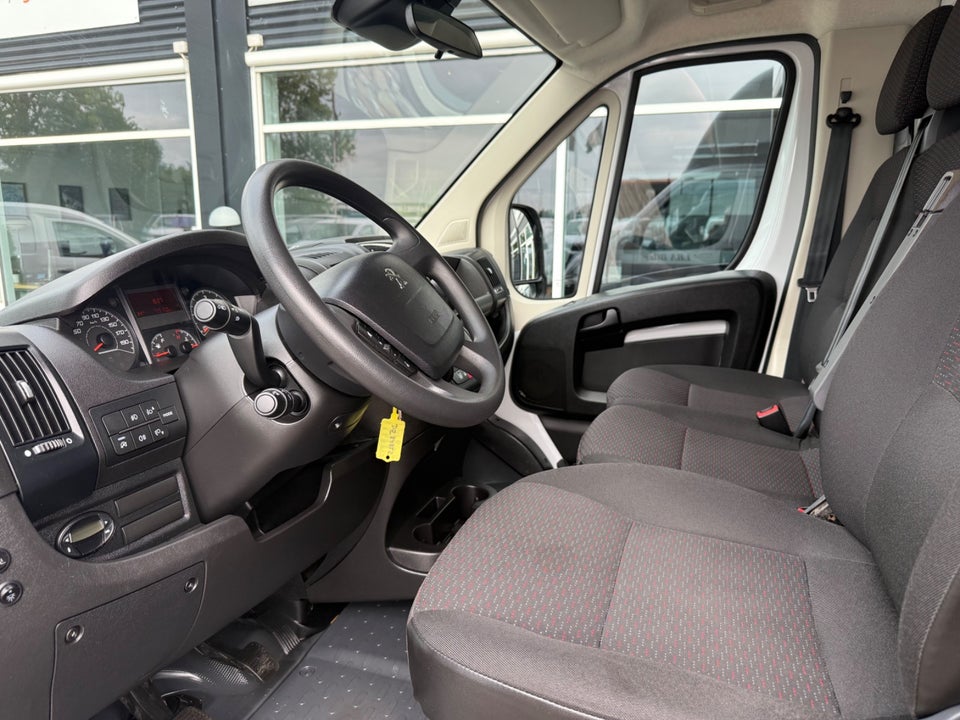 Peugeot Boxer 335 2,2 BlueHDi 140 L3 Alukasse m/lift