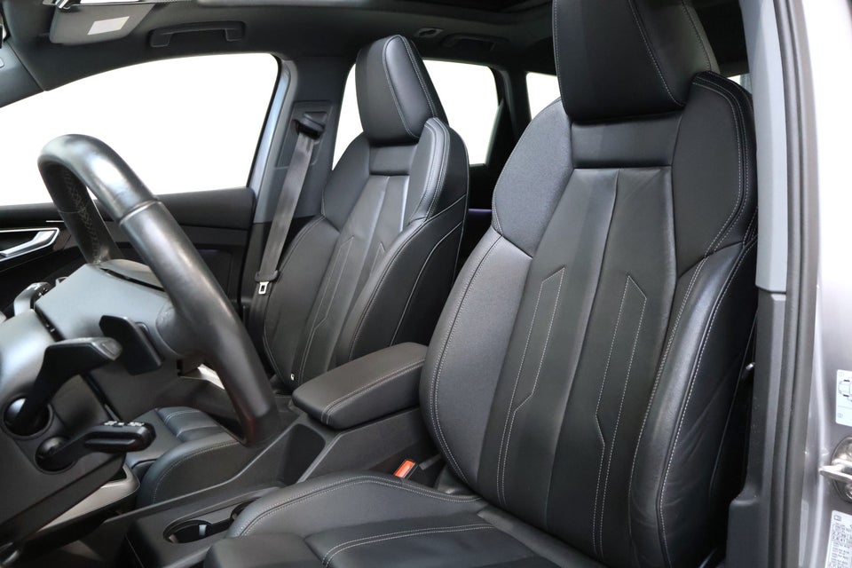 Audi Q4 e-tron 45 Advance quattro 5d