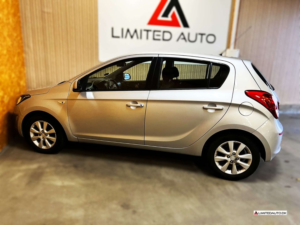 Hyundai i20 1,25 Classic XTR 5d