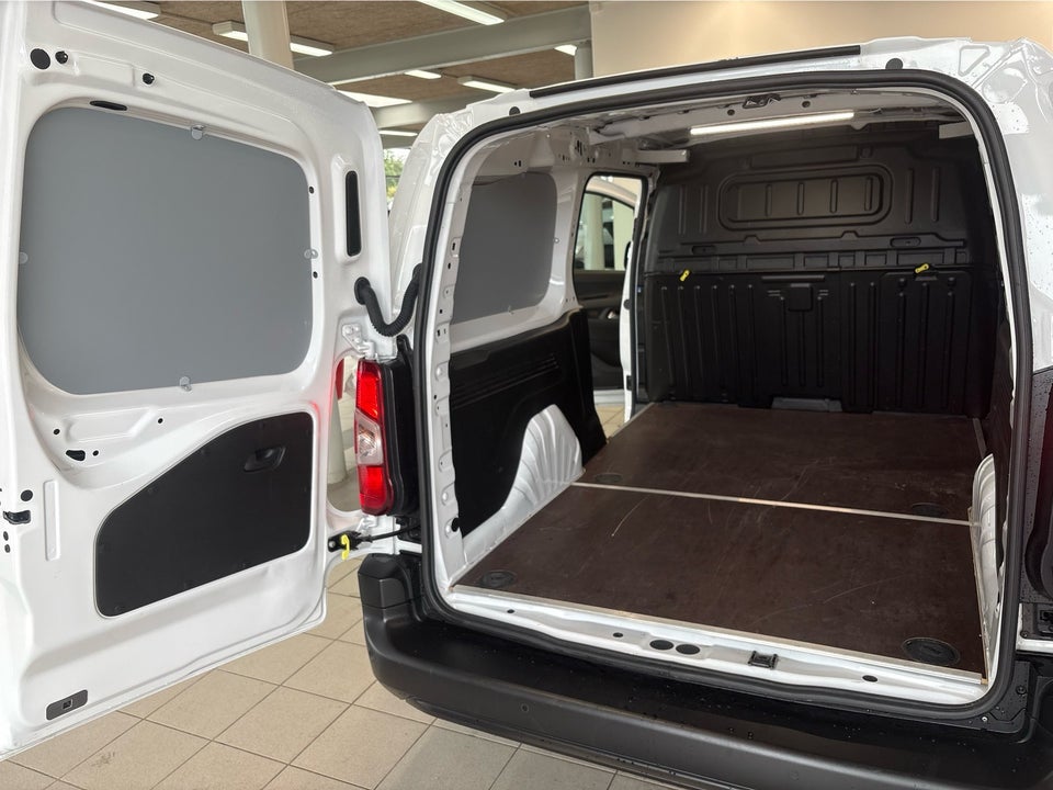 Peugeot Partner 1,5 BlueHDi 130 L1V2 Plus EAT8 Van