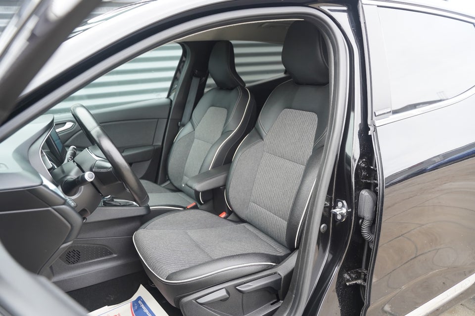 Renault Clio V 1,6 E-Tech Intens 5d