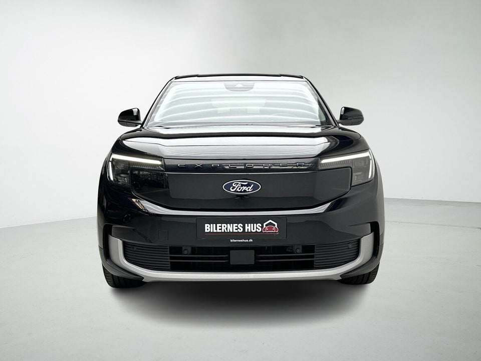 Ford Explorer 82 Premium Extended Range 5d