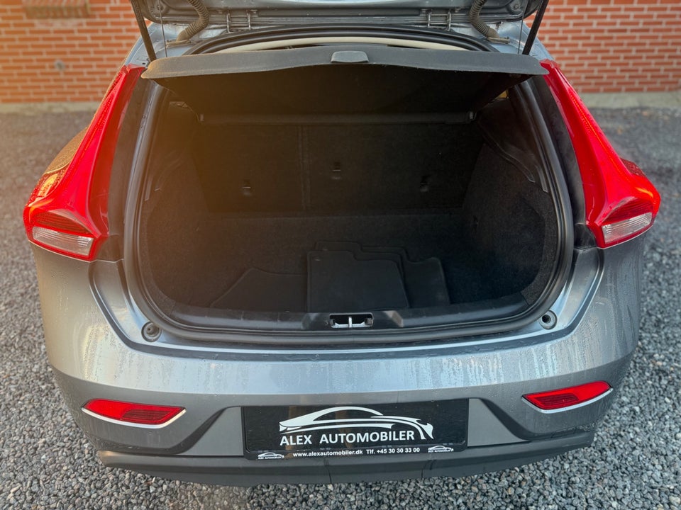 Volvo V40 1,6 D2 115 Drive-E 5d