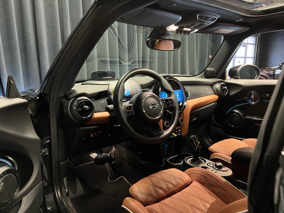 MINI Cooper SE Yours Trim 3d