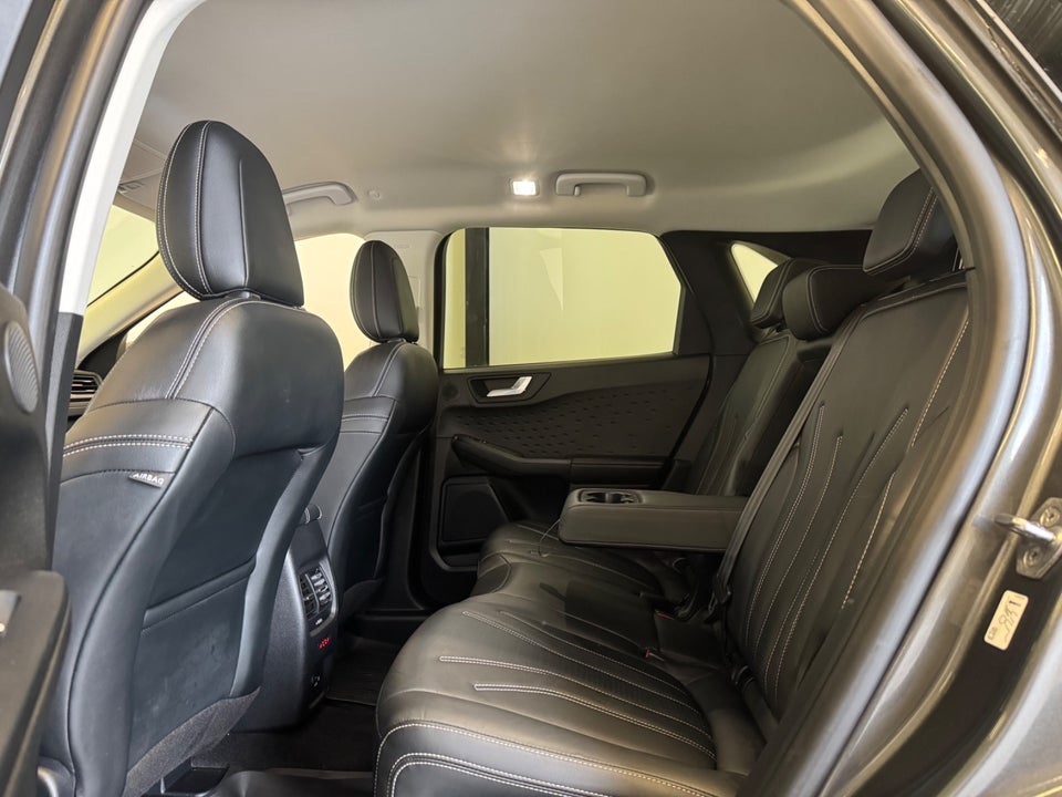 Ford Kuga 2,5 PHEV Vignale CVT 5d