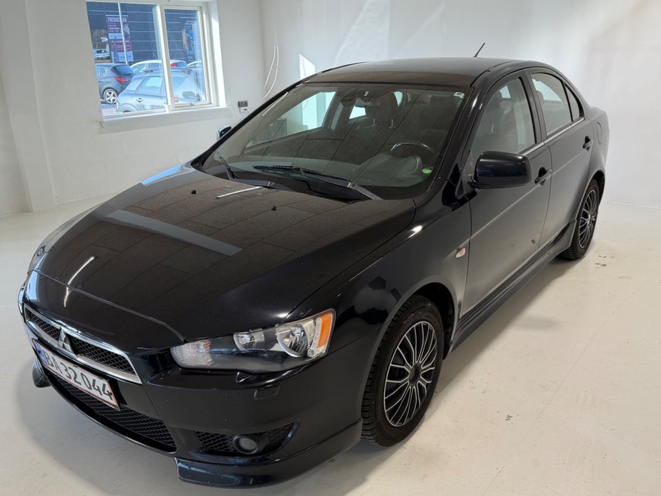 Mitsubishi Lancer 1,8 Intense SportSedan CVT 4d